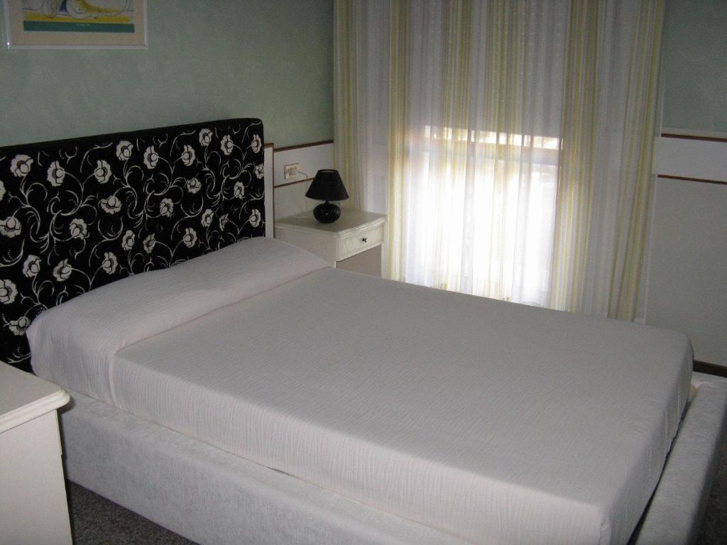 Hotel Faro Montichiari Room photo